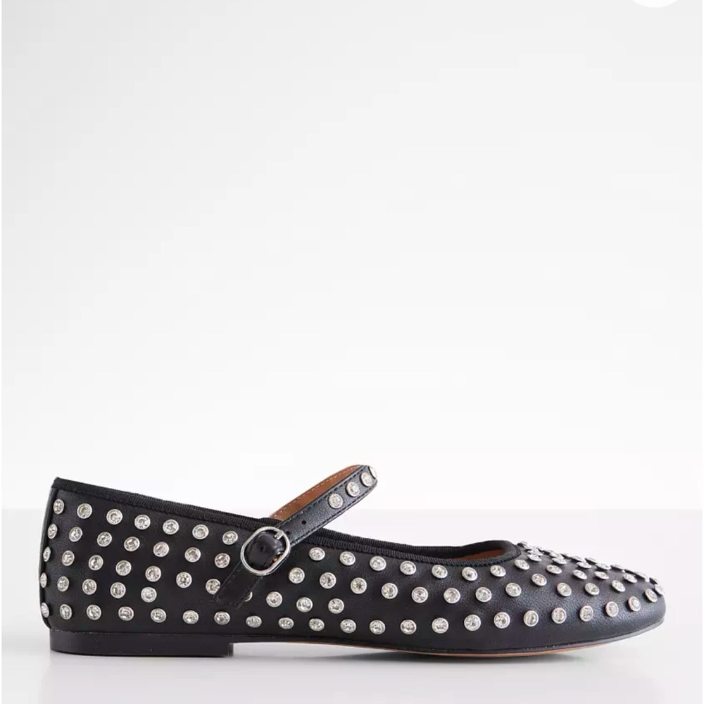 Steve Madden Black Studded Flats